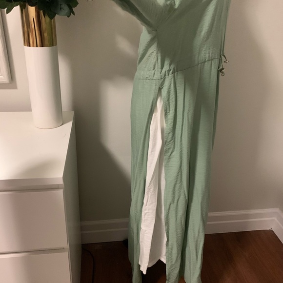 Pistachio 2 piece dress - Picture 6 of 12